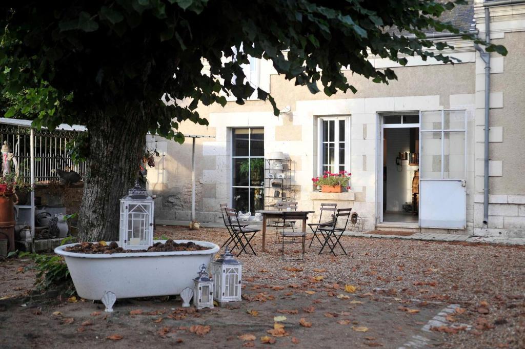 Chambres Et Tables D'Hotes Le Voriou Couddes Exterior photo